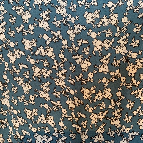 Maurices blue floral peasant blouse - Picture 6 of 10